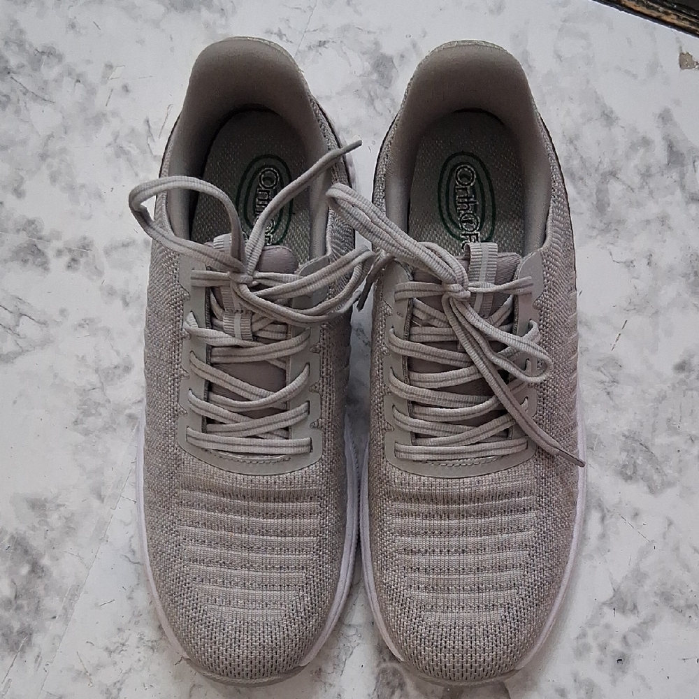 Ortho Feet Sneakers